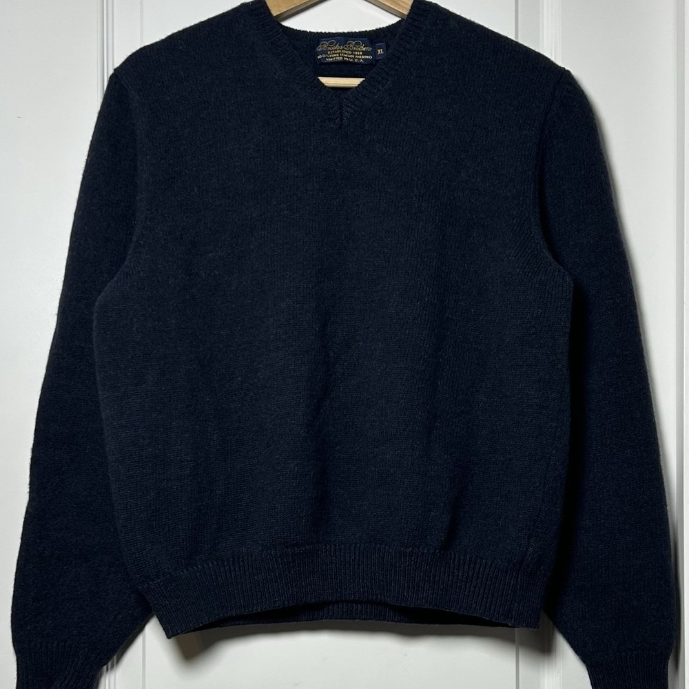 Brooks Brothers Vintage 100% Fine Italian Merino Wool Navy Blue V-Neck Sweater